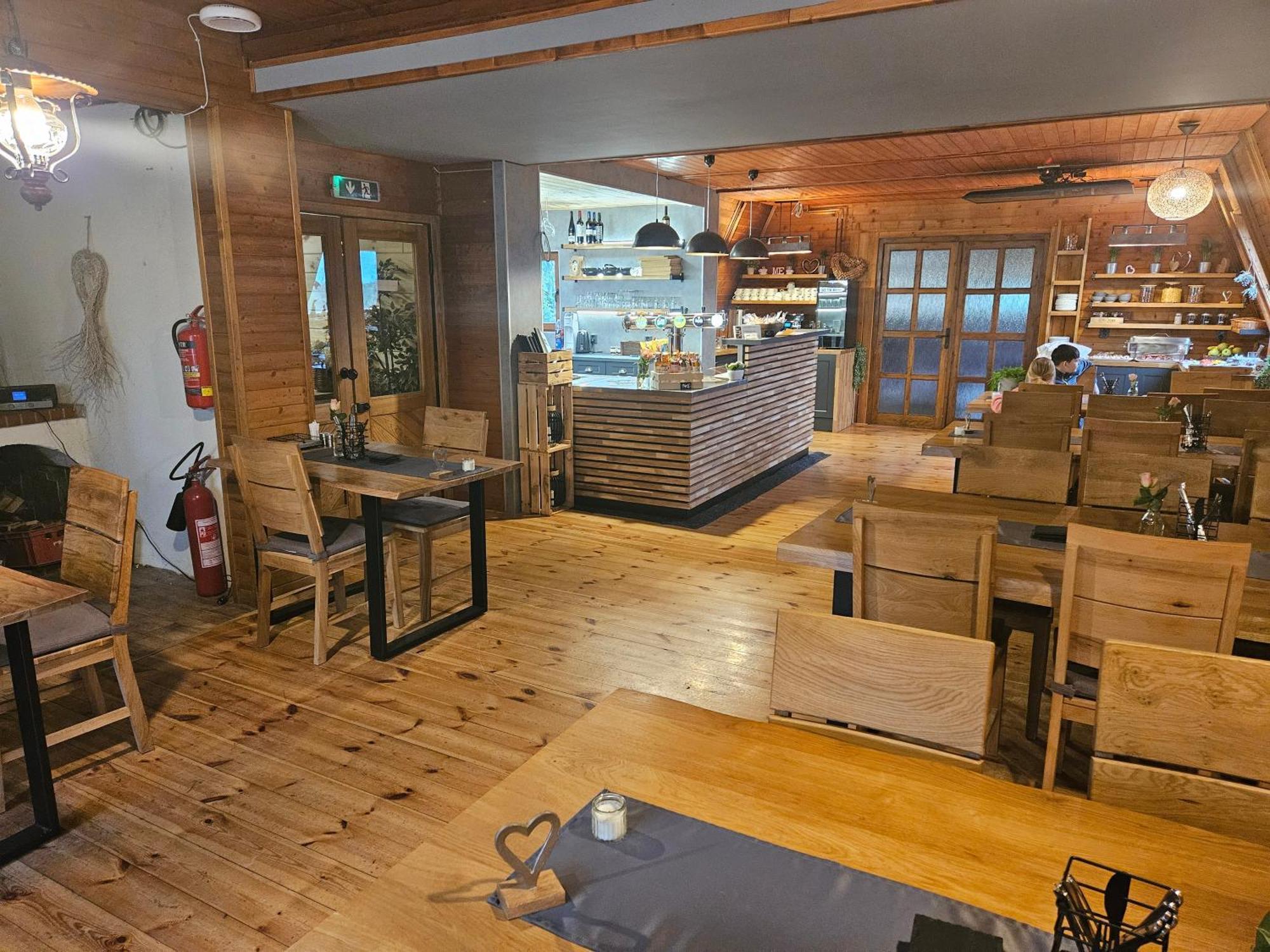 Wellness Pension Koliba Komorní Lhotka Exteriör bild