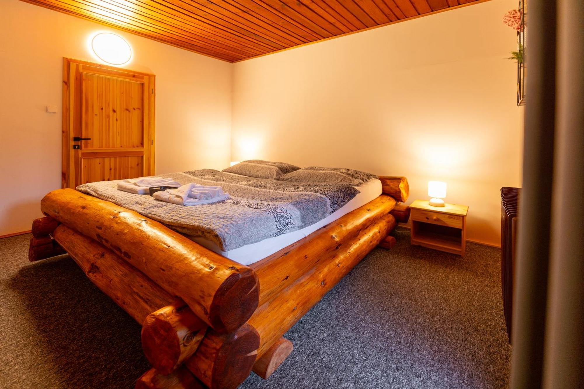 Wellness Pension Koliba Komorní Lhotka Rum bild